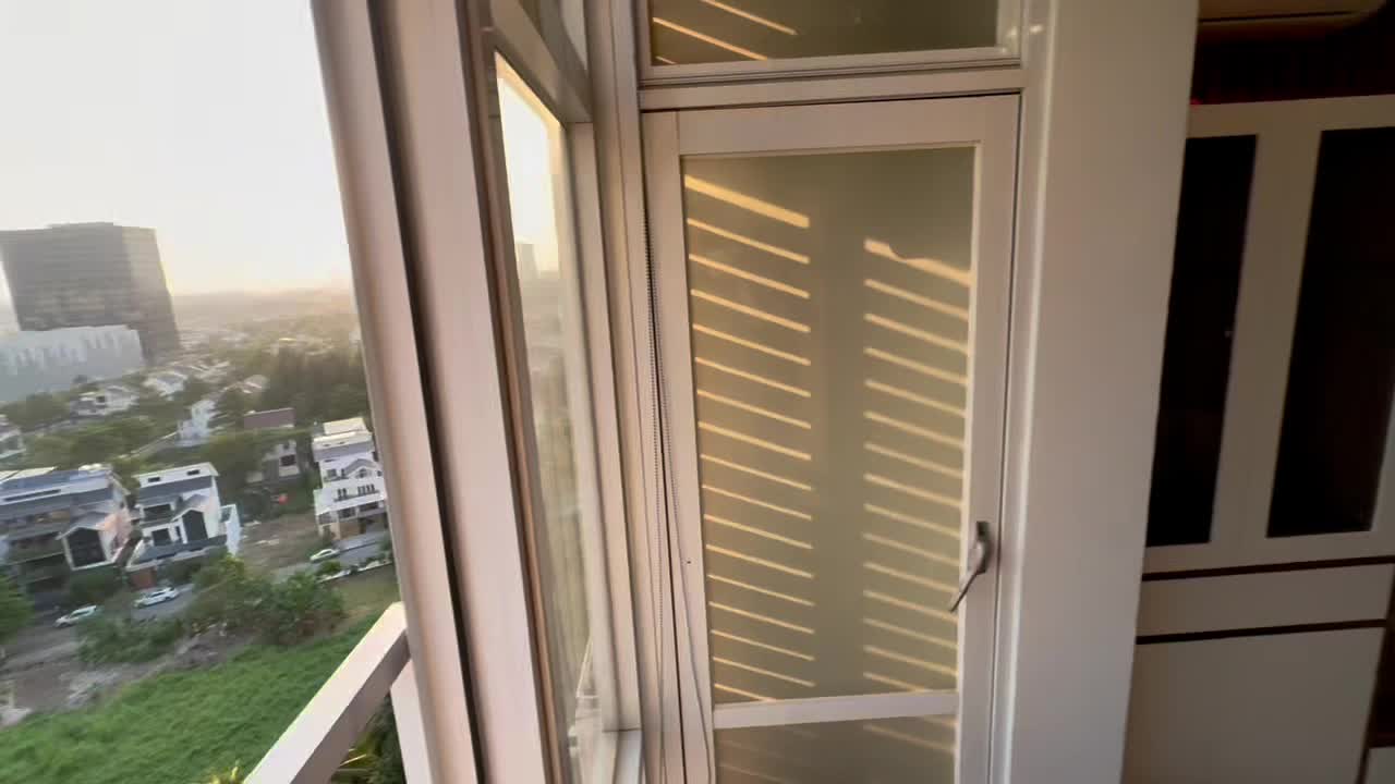 Bán căn hộ view hồ bơi thoáng vĩnh viễn sky garden 3 - 70,12m2, tặng hđ thuê 204tr/ năm