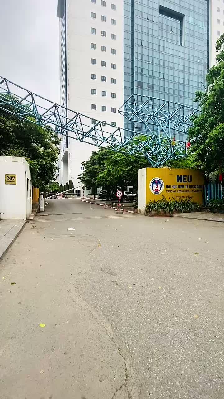 CĂN NHÀ NGON NHẤT Ở NGÃ TƯ VỌNG - ĐH KINH TẾ QUỐC DÂN - 45M2 THANG MÁY XÂY MỚI - Ô TÔ ĐỖ CỬA - TÀI CHÍNH 11 TỶ  - ảnh 2