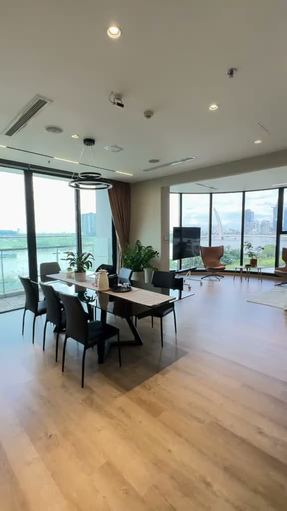 Vinhomes Golden River (Vinhomes Ba Son)