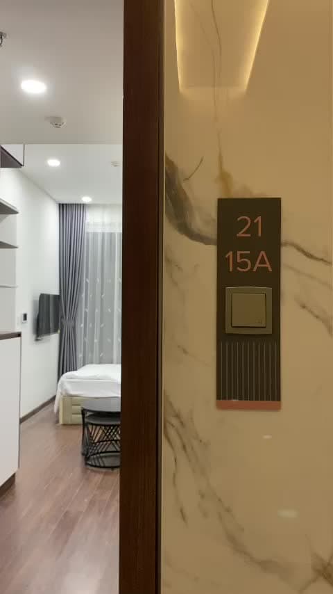 Hạ chào giảm giá sâu - Rẻ nhất thị trường 🧡🧡🧡 NĐT gửi bán Studio Masteri  - M2.2115A  : 2.420 NÉT  - Sổ vay tech 1.4 tỷ ( khách mua tất toán ) - Có hỗ trợ khách mua vay ngân hàng  - Xem nhà hẹn trước , hiện đang cho thuê