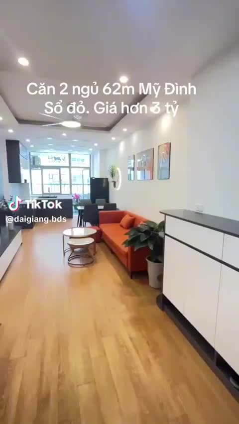 Bán căn chung cư 2 ngủ VOV Mễ Trì. 62m, căn góc, giá 3 tỷ 9 bao phí