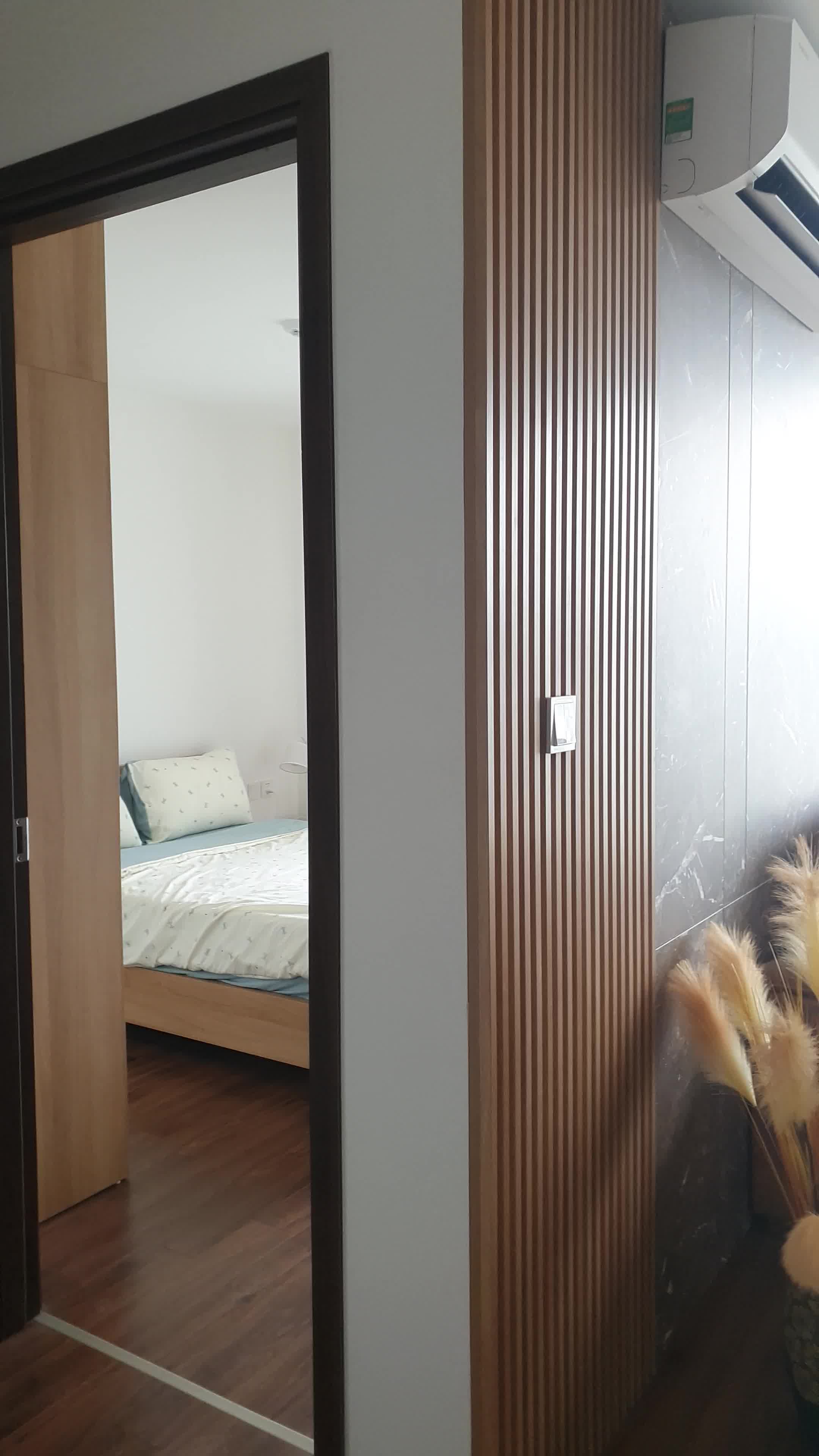Bán căn 3PN DT 93m2 DA Blugem Tower giá siêu rẻ. LH : 0912 82* ***
