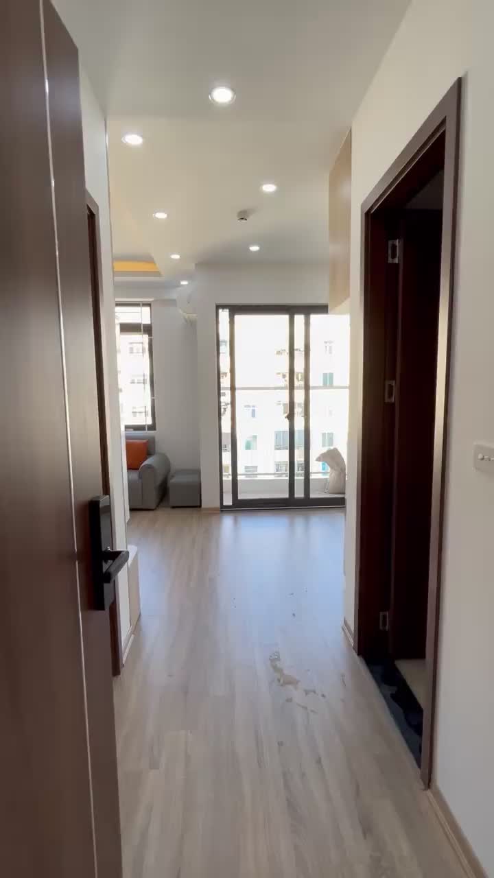 Chính chủ cần bán căn hộ nhỏ xinh có sổ đỏ CT1A1 nhà đẹp full nội thất giá chỉ nhỉnh 2 tỷ