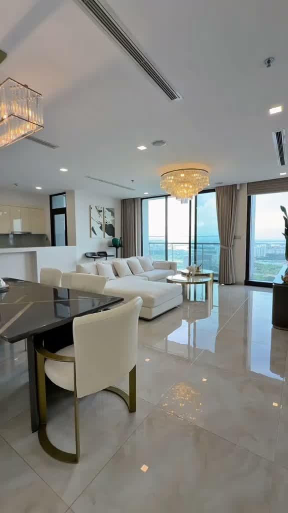 Vinhomes Golden River (Vinhomes Ba Son)