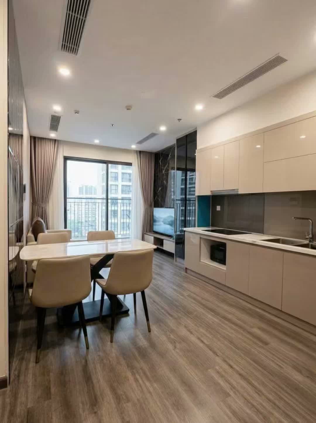 Giảm giá bán nhanh! Chỉ 2,92Tỷ Bán Căn 1N - 41m2, Hướng ĐB ở R1.01, full Đồ, Đang Sẵn Khách Thuê 7,5tr/tháng - ảnh 2