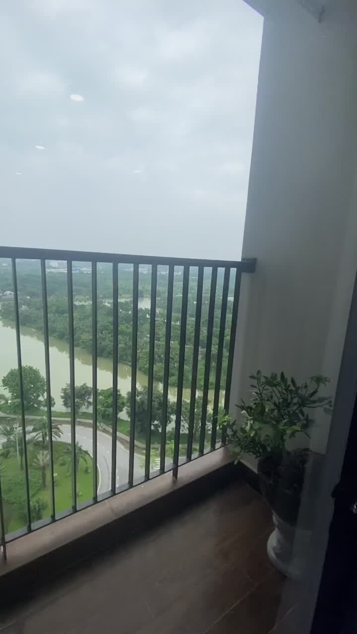 Cần bán căn 60m2 full đồ view đẹp nhìn vịnh đảo giá rẻ 4,550 tỷ bao phí Oasis Toà SP - Ecopark