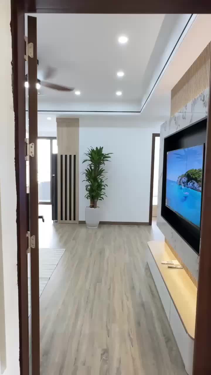 Chính chủ cần bán căn 3 ngủ 2 wc toà CT3CX2 Linh Đàm  nhà đẹp full nội thất