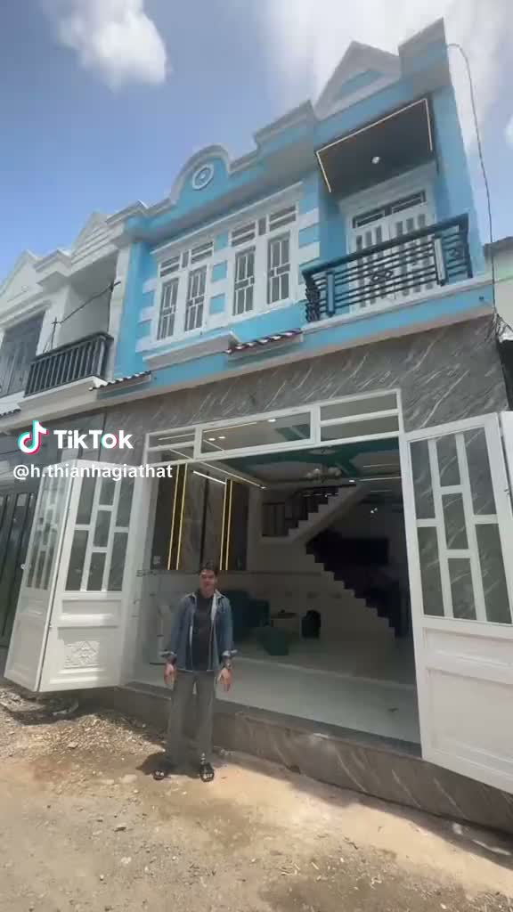 BÁN NHÀ SHR HÓC MÔN - 650 TRIỆU Ở NGAY - THỔ CƯ 5x10m 1 TRỆT 1 LẦU 2 PHÒNG NGỦ 2 WC, GẦN CHỢ, GẦN TRƯỜNG, KDC CÓ NƯỚC MÁY SẴN, CÓ HỖ TRỢ VAY GÓP - ảnh 2