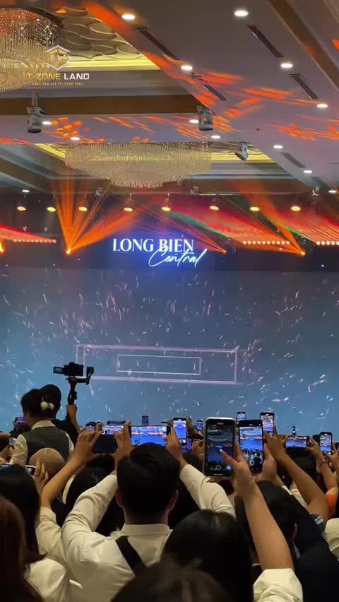 Long Biên Central