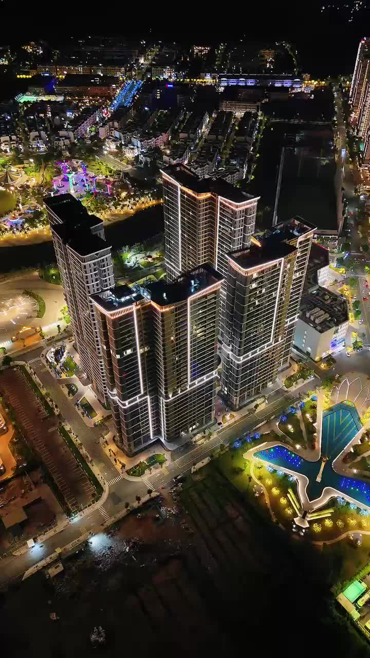Cần tiền bán gấp căn 2Pn Opus One - VHGP. 6ty5,79m2, 2PN, 2WC. tầng trung view đẹp thoáng mát, full nội thất.