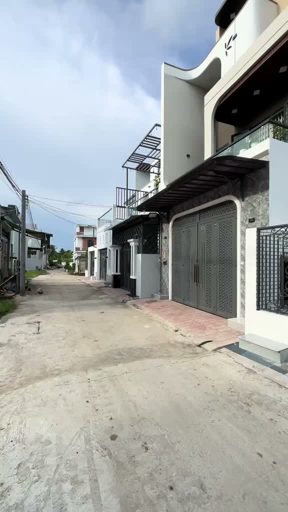 Chính Chủ Kẹt Tiền Cần Bán Nhanh - Căn Nhà Giá Thiện Chí - Giá 1 TỶ 270 TR - Sổ Hồng Riêng - Xã Bình Hưng - Huyện Bình Chánh- TPHCM - ảnh 2