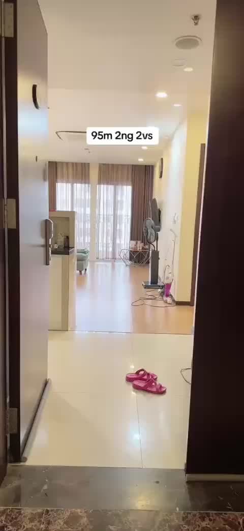 chính chủ cần bán căn 2ng 2vs 95m giá nhinh 6 tỉ tại hoà bình green city 505 minh khai . lh 086209****