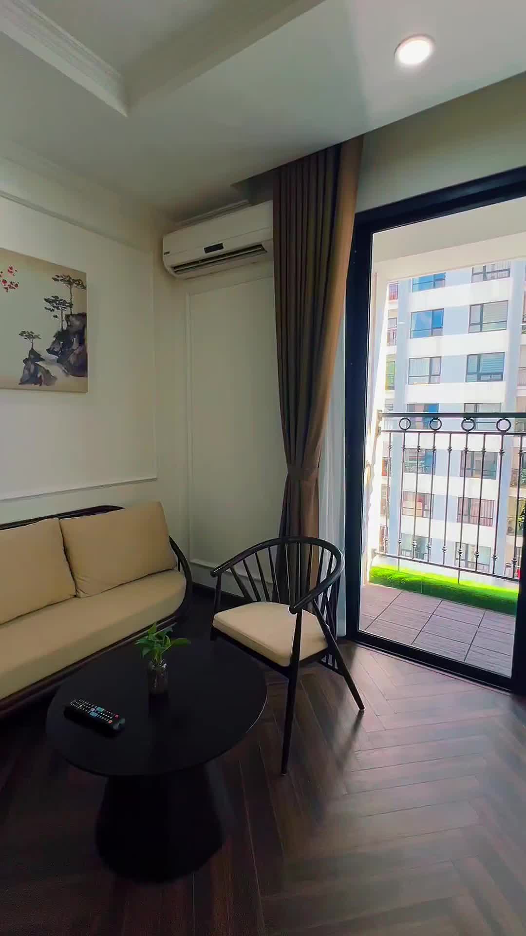 Bán cắt lỗ căn 2 ngủ 76m2 có slot ô tô toà T1 do cần tiền sử dụng việc khác. Sổ sẵn chính chủ. Liên hệ làm việc 035347****