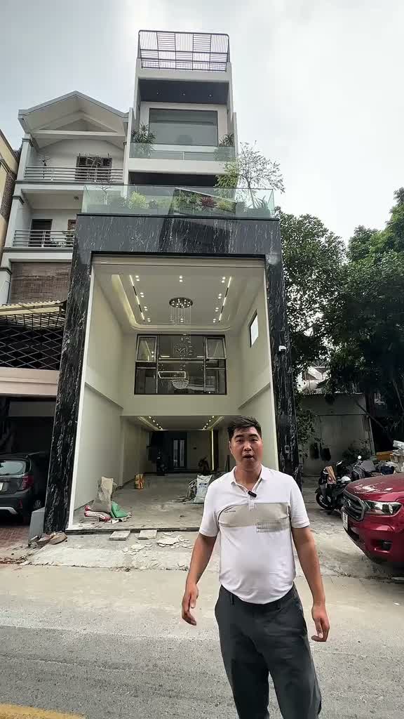 Độc Bản Hiếm Nguyễn Văn Cừ - 108m - MT 5m 3 tuần nữa bàn giao nhà