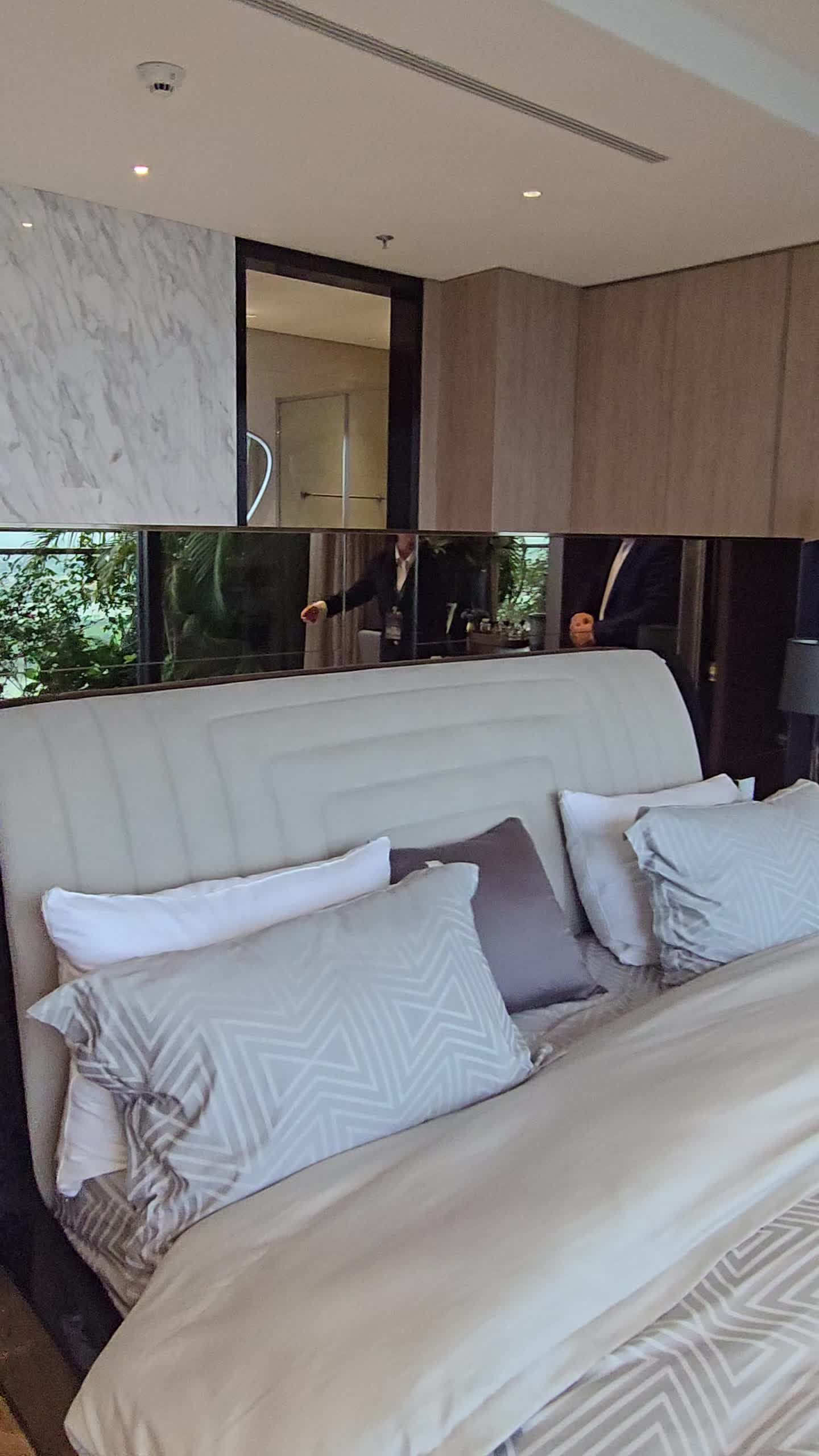Biệt thự trên không, view sông hồng. Booking sớm triết khấu 11%, giá từ 15 tỷ