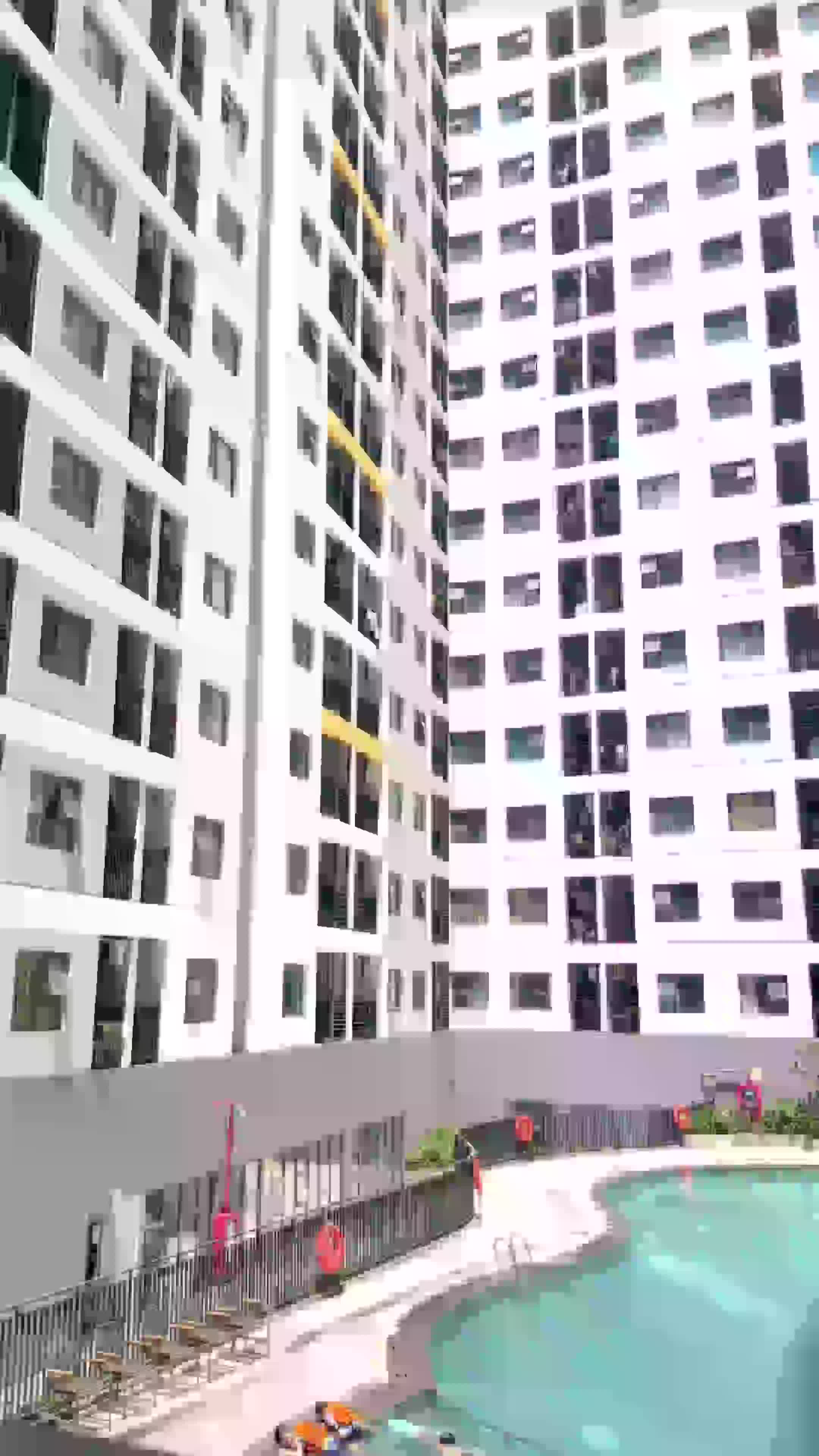 Bán nhanh căn hộ mới Legacy, sổ sẵn, giá rẻ chỉ 1.27 tỷ, hồ bơi, công viên, gym, bóng bàn, đẹp, free