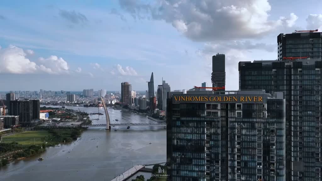 Vinhomes Golden River (Vinhomes Ba Son)