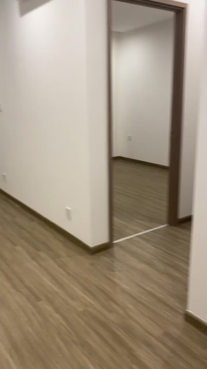 Chủ nhà cần bán ❤️ 🔥Cụm Toà: Tc1  🔥Loại căn: 2 N 2 VS  69m2  🔥Hướng: Tây Nam  🔥Nội thất: full  🔥Phí sang tên: ko  🔥💸: Giá: 6tỷ( bao phí sale)  🔥Tình trạng:  Hợp đồng mua bán 100%