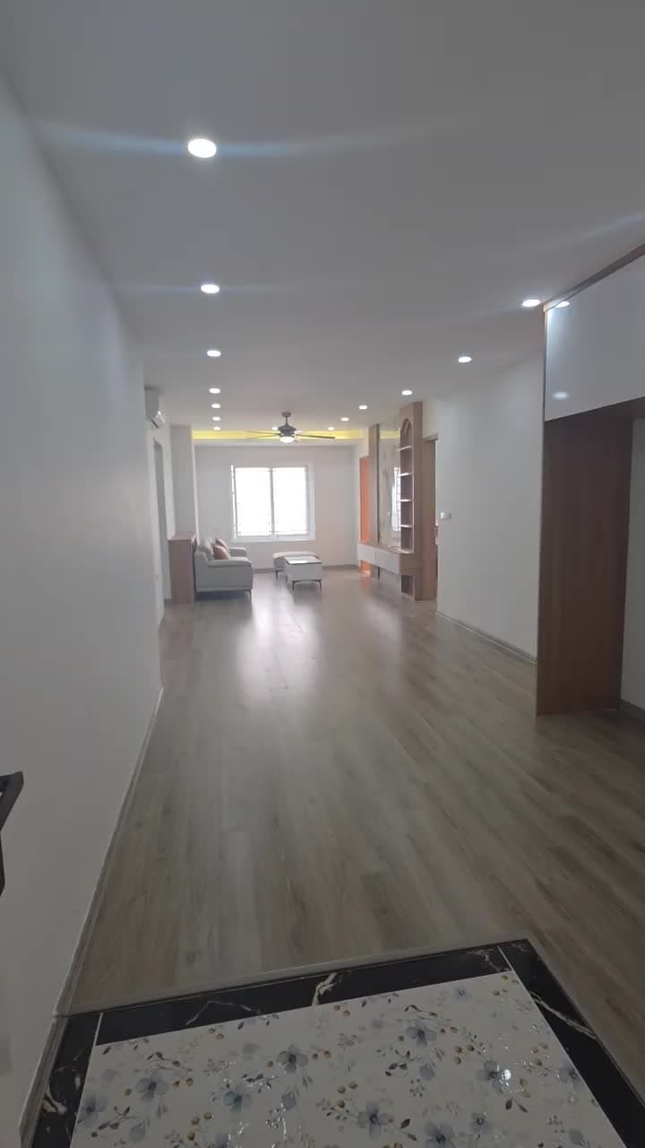Chính chủ cần bán gấp căn góc 4 ngủ 110m2 full đồ GIÁ NÀO CŨNG BÁN. Lh 098191****