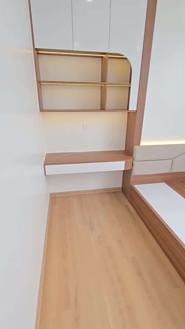 Chính chủ cần tiền cần bán nhanh căn hộ 3 ngủ full đồ bc Đông Nam cc Coma 6 Dream Tower. Lh 098191****