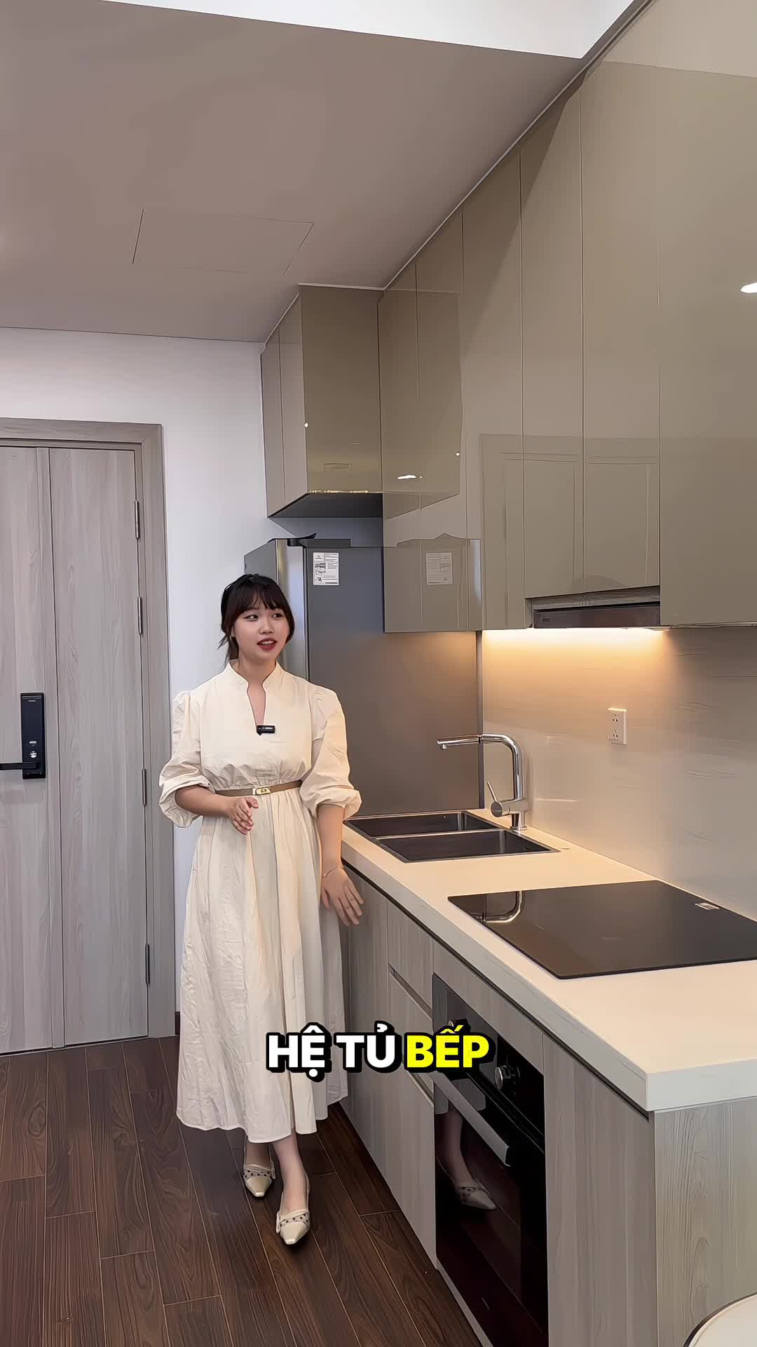 Bán gấp căn hộ 2N2VS, View Hồ, diện tích 55m2 dự án Masteri West Heights - Vinhomes Smart City