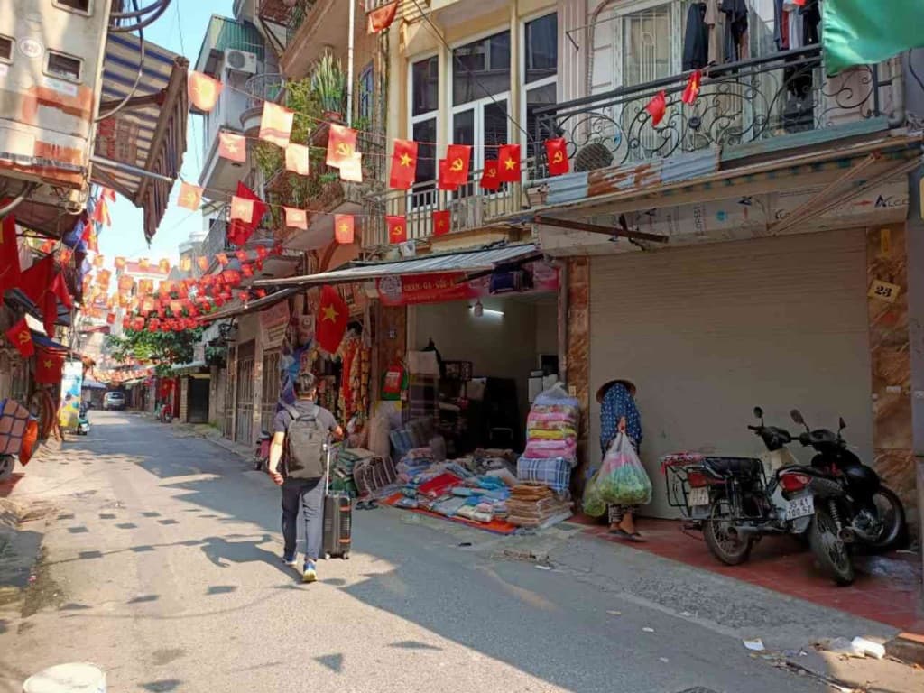 Bán nhà Giáp Bát- Giải Phóng 70m2, ngõ thông rộng, ô tô tránh vào nhà - ảnh 1