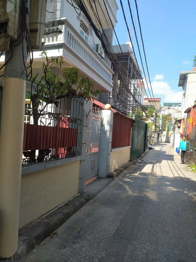 Bán nhà 3 tầng, Thạch bàn, ngõ ô tô tránh - ảnh 1