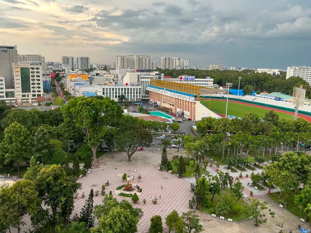 Bán Park Legend, 99m2, 3PN, đối diện công viên và sân bay! - ảnh 1