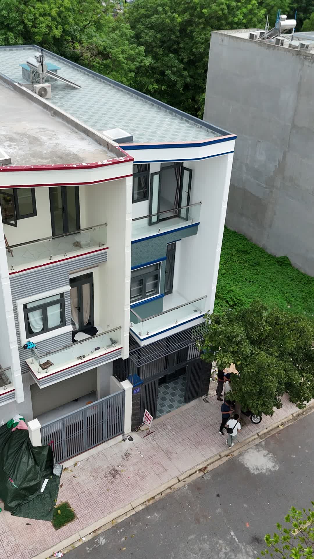 Bán nhà trục chính giảm giá chỉ còn 4tỷ650tr thương lượng, tặng full nội thất  - ảnh 2