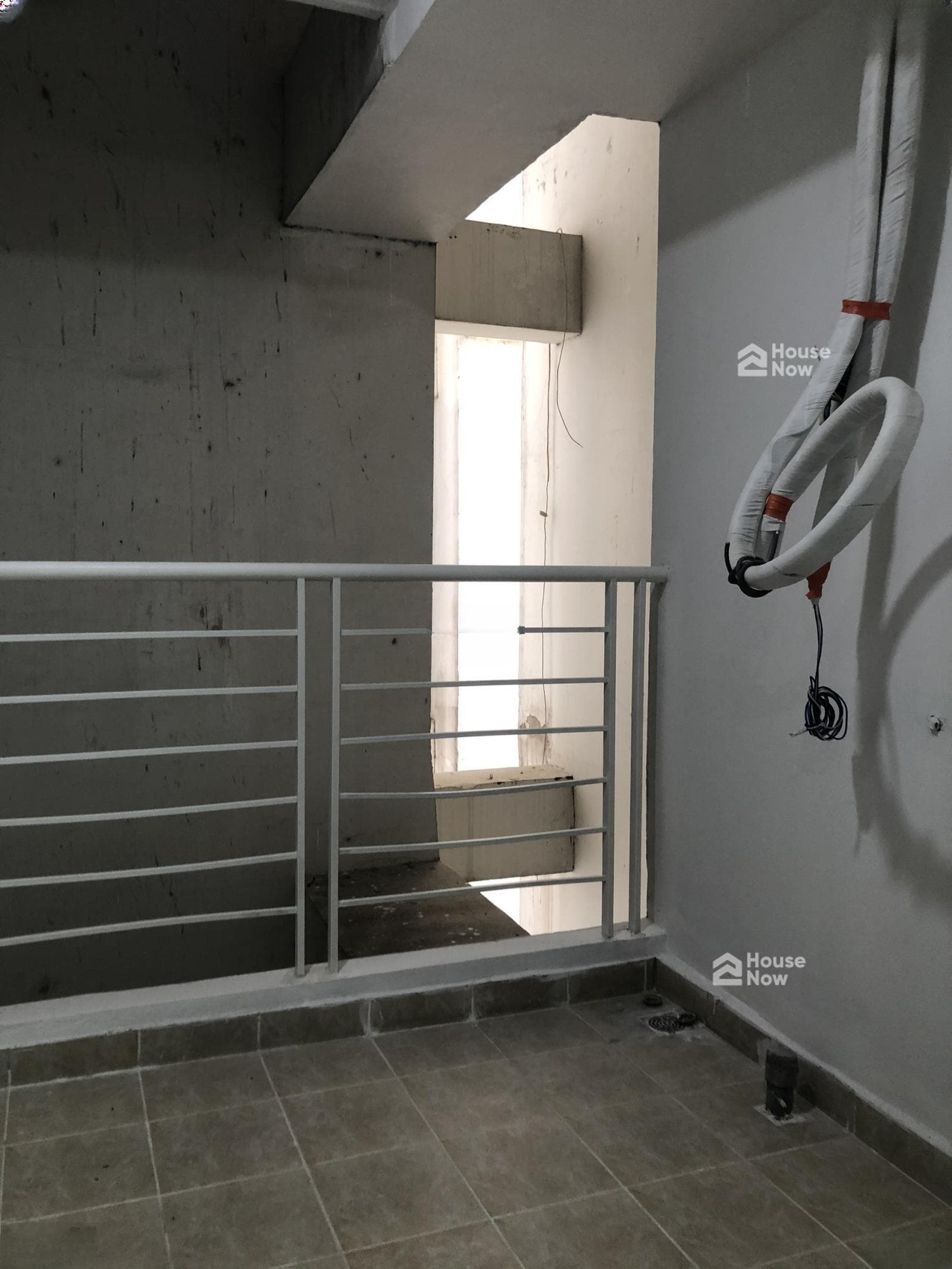 Bán căn hộ 2 phòng ngủ, Block A1.2 tầng 28, đã có sổ hồng, nhà mới đẹp, hỗ trợ vay ngân hàng! - ảnh 12 Bán căn hộ 2 phòng ngủ, Block A1.2 tầng 28, đã có sổ hồng, nhà mới đẹp, hỗ trợ vay ngân hàng! - ảnh 12