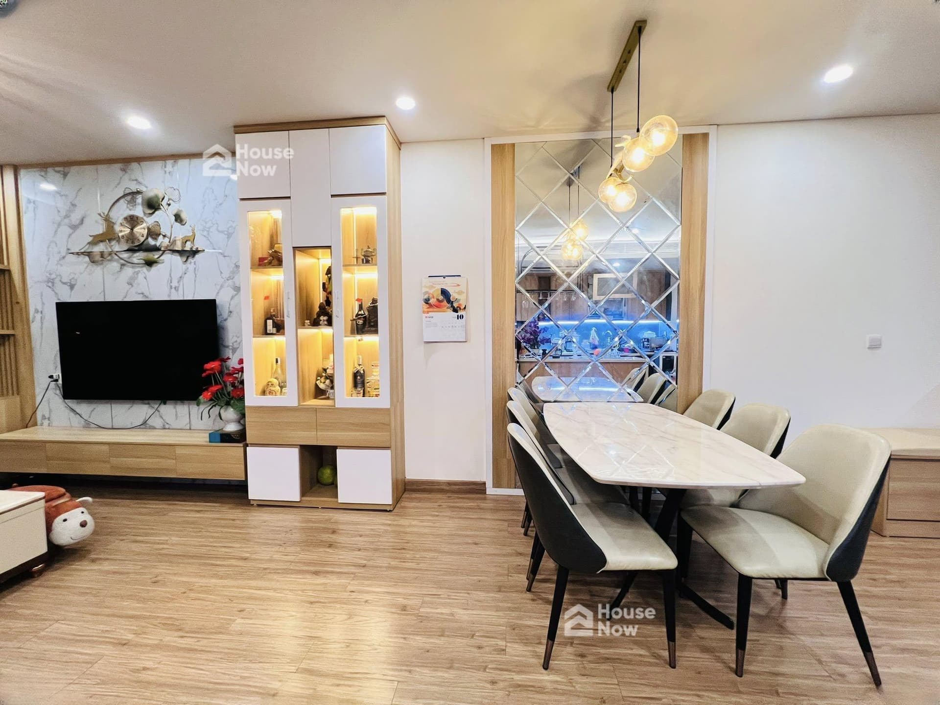 Chính chủ bán chung cư Skypark, phố Tôn Thất Thuyết, trung Tâm Cầu Giấy, lô góc - ảnh 4 Chính chủ bán chung cư Skypark, phố Tôn Thất Thuyết, trung Tâm Cầu Giấy, lô góc - ảnh 4
