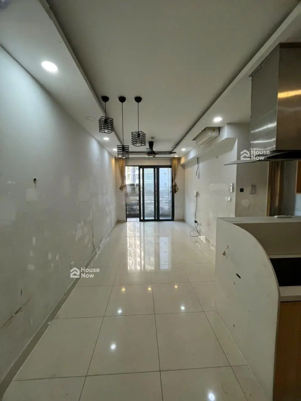 Bán 2PN 71m2 Emerald giá 5,2 tỷ, Celadon City, nội thất cơ bản - ảnh 1