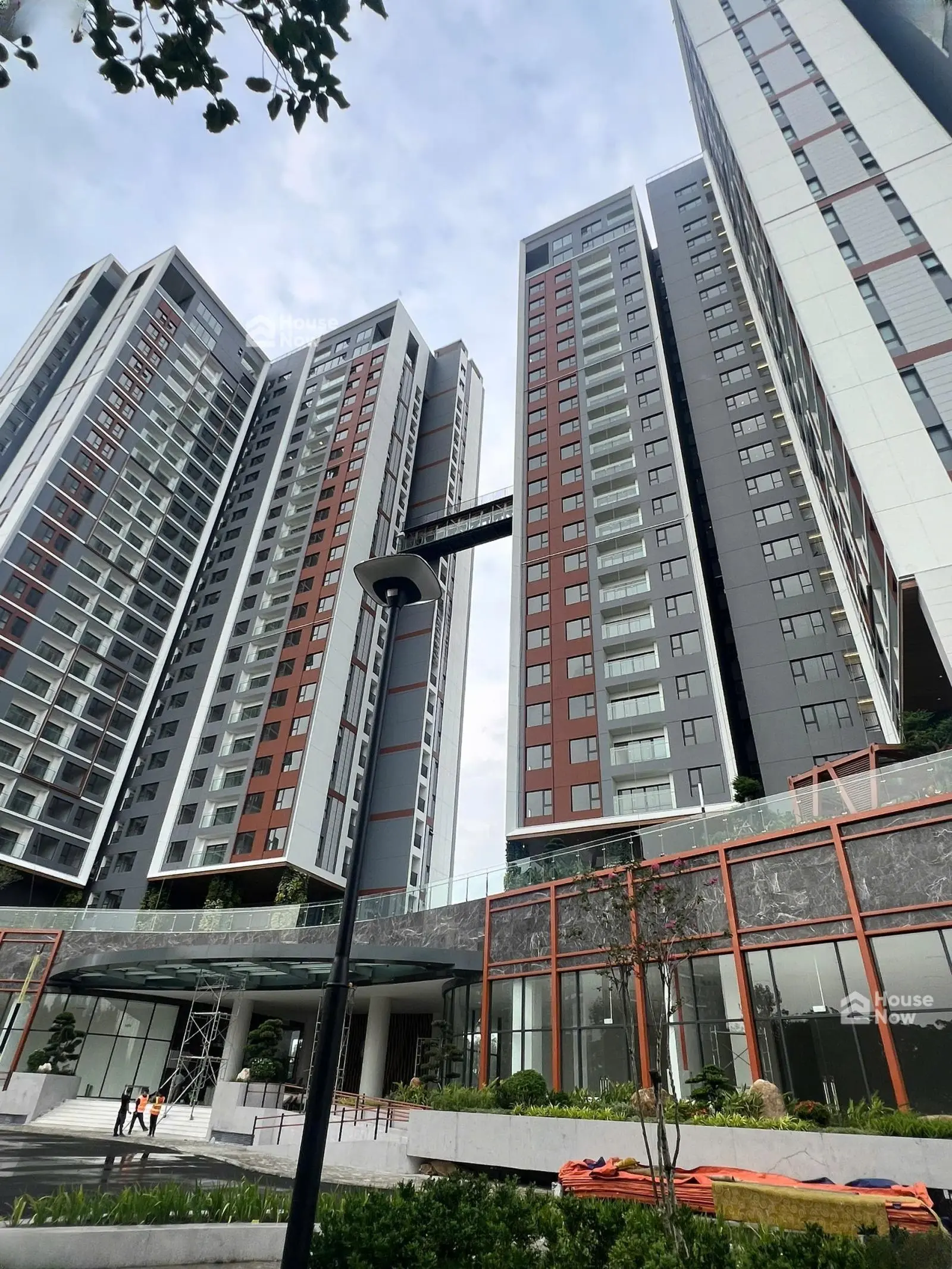 Siêu phẩm 2PN 74m2 Essensia Sky - view Phú Mỹ Hưng - rẻ thị trường 5.3 tỷ bao trọn phí - ảnh 1