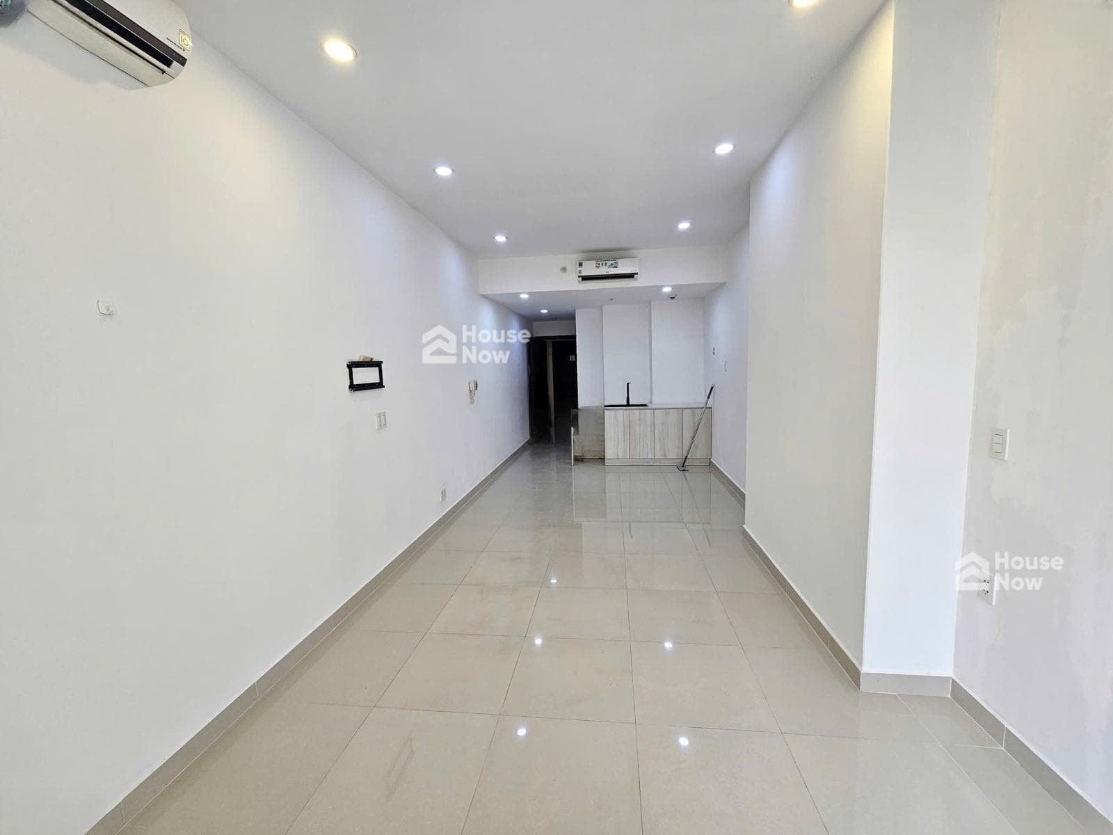 Bán gấp căn hộ Sunrise City 37m², sổ hồng sẵn, giá 3 tỷ - ảnh 4 Bán gấp căn hộ Sunrise City 37m², sổ hồng sẵn, giá 3 tỷ - ảnh 4