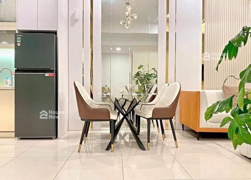 Cc 55m/2PN sát sân bay tầng cao view đẹp bancong+logia rộng ,nhận nhà liền nội thất đầy đủ như hình - ảnh 3 Cc 55m/2PN sát sân bay tầng cao view đẹp bancong+logia rộng ,nhận nhà liền nội thất đầy đủ như hình - ảnh 3