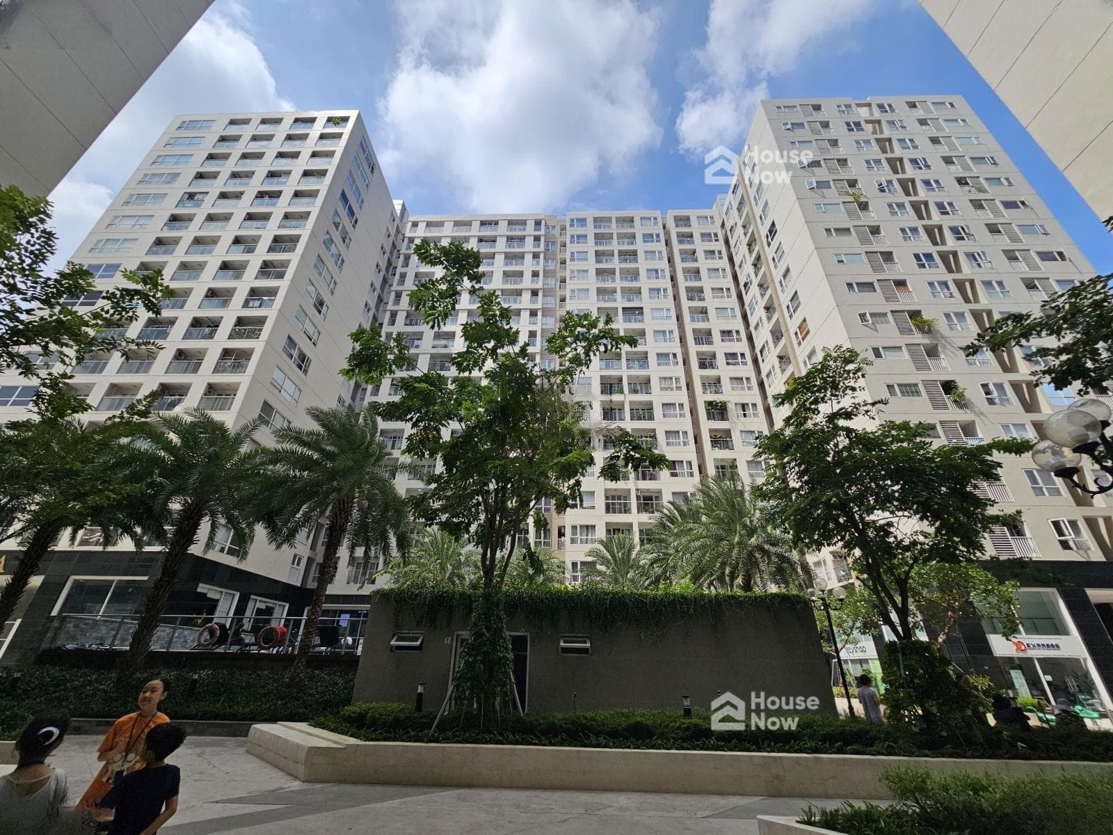 Chủ nhà gửi bán Căn hộ 1PN Sky Center - Giá bán: 2,85 tỷ - Diện tích: 36m2 - Balcony thoáng mát - ảnh 2 Chủ nhà gửi bán Căn hộ 1PN Sky Center - Giá bán: 2,85 tỷ - Diện tích: 36m2 - Balcony thoáng mát - ảnh 2