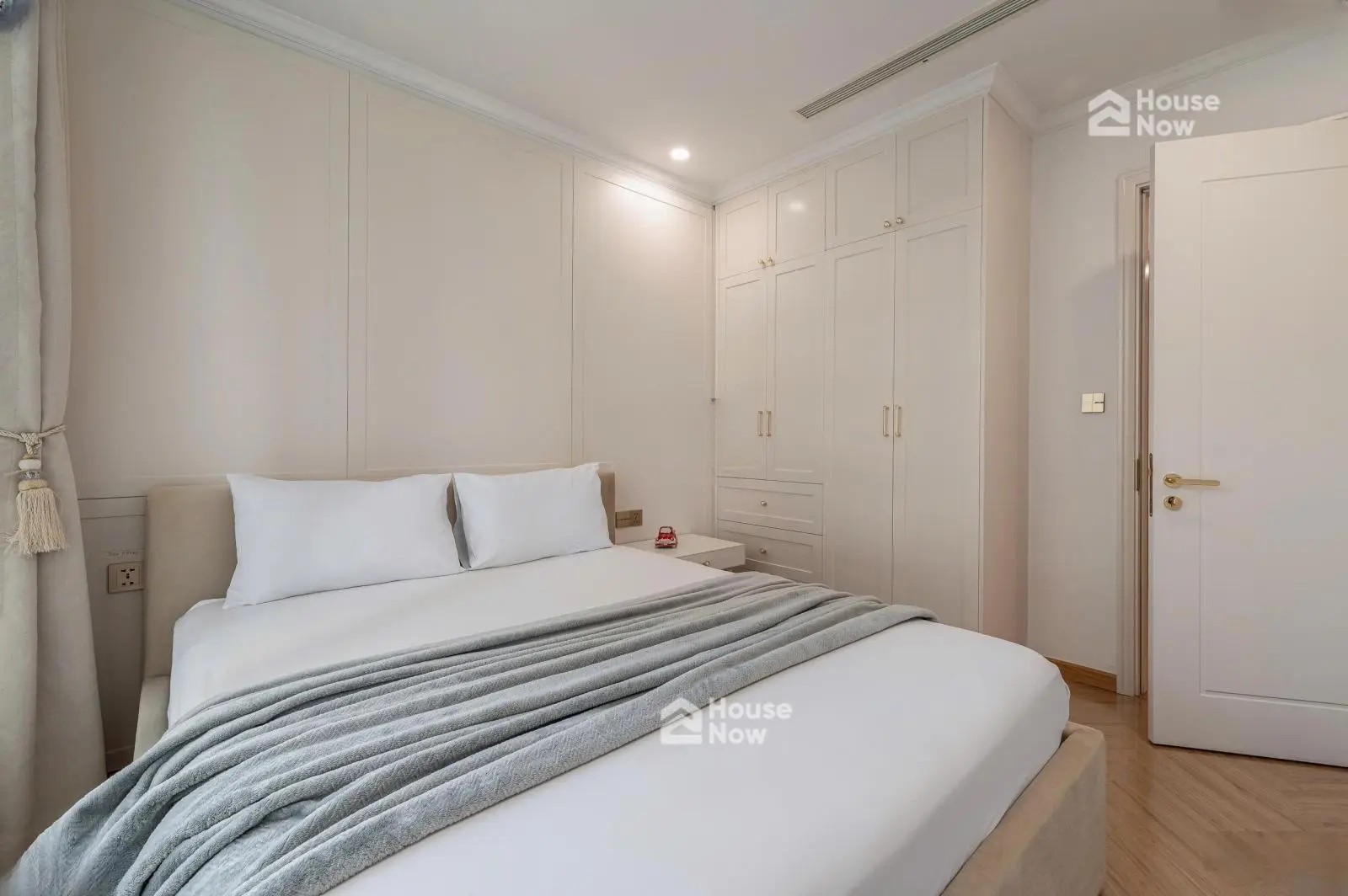 Bán nhanh 3PN L4-10.10 view kép Landmark 81 & Bitexco, 108,7m2, đã có sổ hồng vĩnh viễn - ảnh 8 Bán nhanh 3PN L4-10.10 view kép Landmark 81 & Bitexco, 108,7m2, đã có sổ hồng vĩnh viễn - ảnh 8