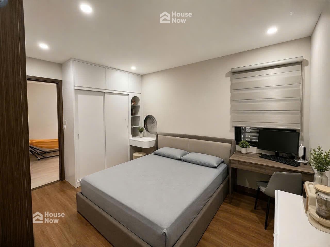 Chính chủ bán căn 76m2 Tòa DV1 chung cư tại Rose Town. Giá 5,4 tỷ, full nội thất đẹp, view hồ - ảnh 1 Chính chủ bán căn 76m2 Tòa DV1 chung cư tại Rose Town. Giá 5,4 tỷ, full nội thất đẹp, view hồ - ảnh 1
