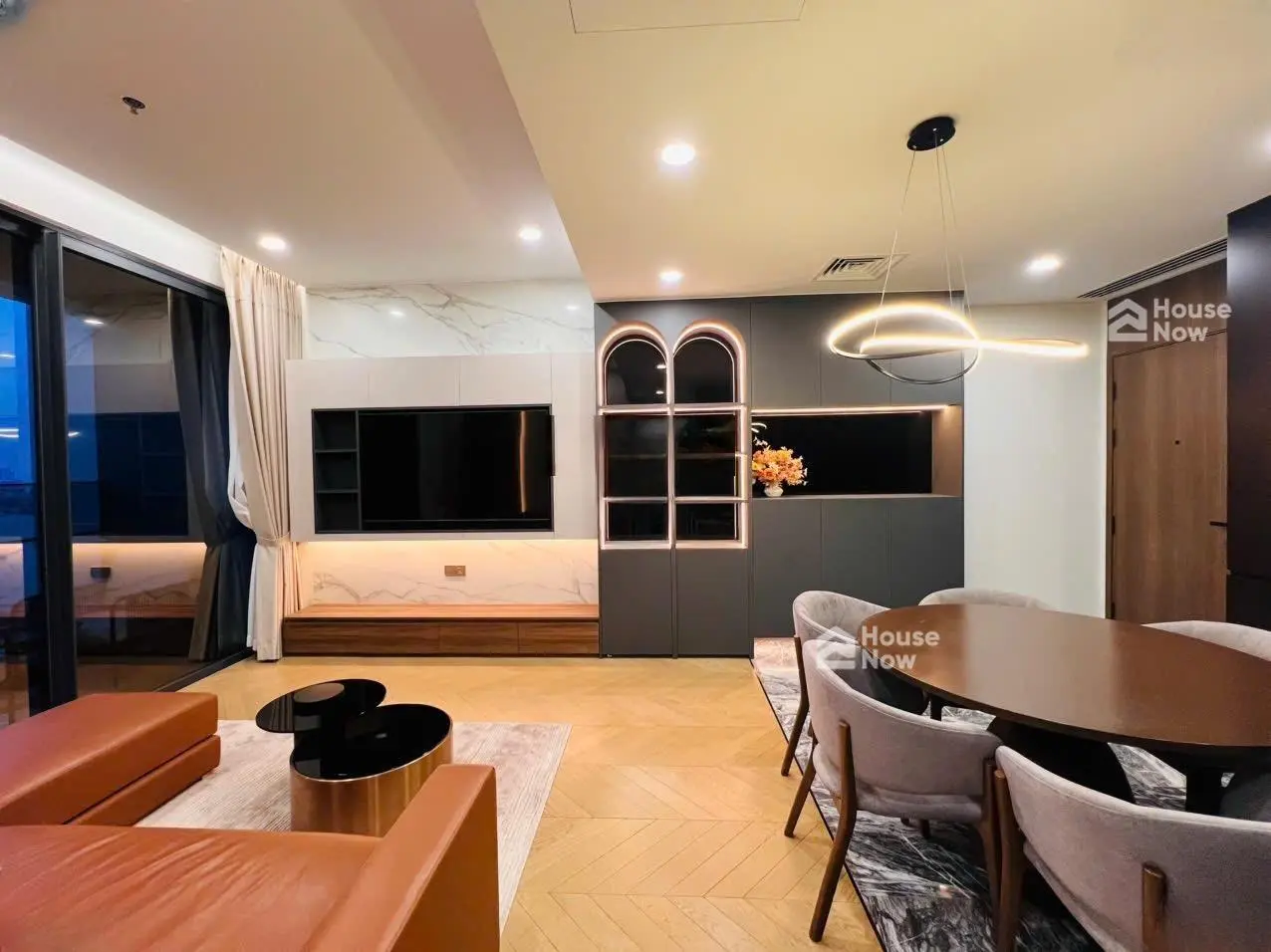 Bán căn 3PN view sông trực diện toà West, full nội thất tầng cao giá 16,8 tỷ all in. Lh 093648**** - ảnh 2 Bán căn 3PN view sông trực diện toà West, full nội thất tầng cao giá 16,8 tỷ all in. Lh 093648**** - ảnh 2