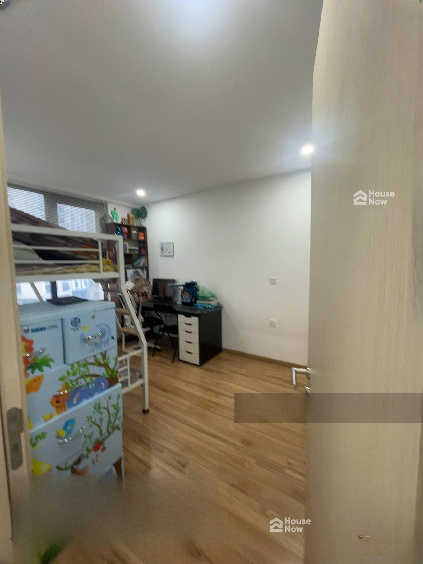 Gia đình cần bán căn 2PN - 2WC 77m2, full nội thất nhà hướng Nam, view rất đẹp, nhà đã có sổ - ảnh 2 Gia đình cần bán căn 2PN - 2WC 77m2, full nội thất nhà hướng Nam, view rất đẹp, nhà đã có sổ - ảnh 2
