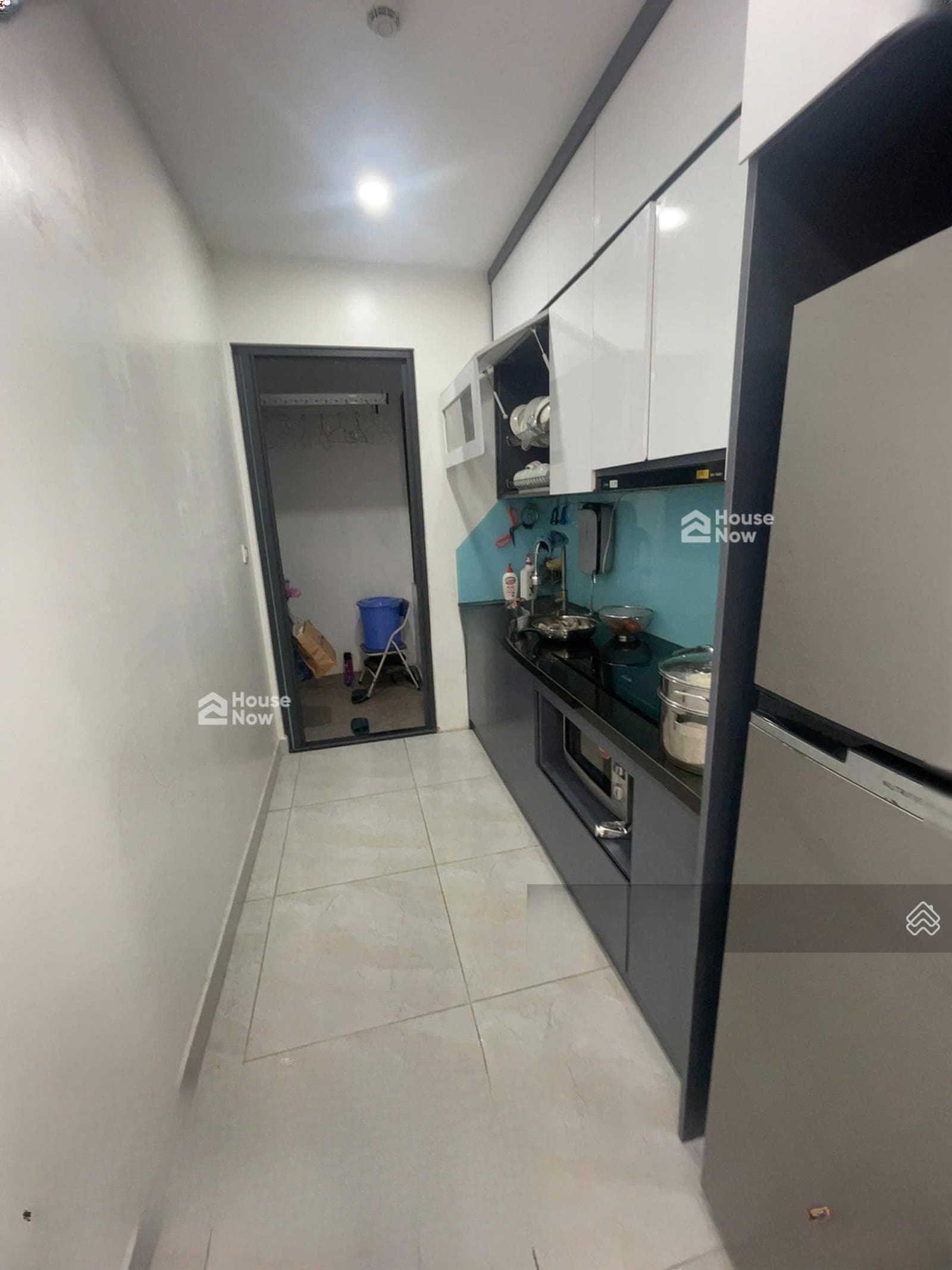 Gia đình cần bán căn 2PN - 2WC 77m2, full nội thất nhà hướng Nam, view rất đẹp, nhà đã có sổ - ảnh 3 Gia đình cần bán căn 2PN - 2WC 77m2, full nội thất nhà hướng Nam, view rất đẹp, nhà đã có sổ - ảnh 3