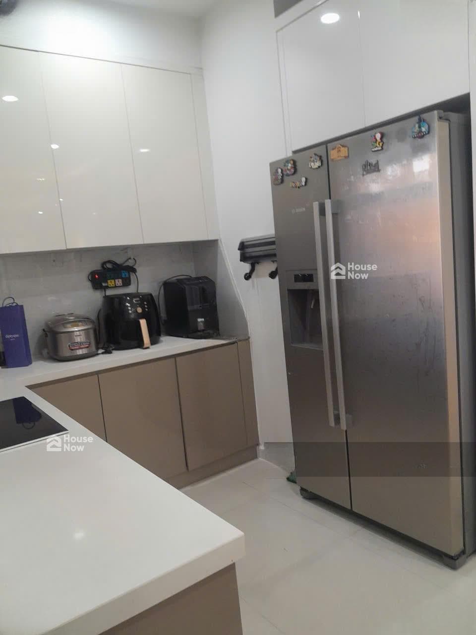Trực tiếp chính chủ 3PN ban công rộng | view hồ bơi | DT 136m² | giá 19 tỷ - ảnh 3 Trực tiếp chính chủ 3PN ban công rộng | view hồ bơi | DT 136m² | giá 19 tỷ - ảnh 3