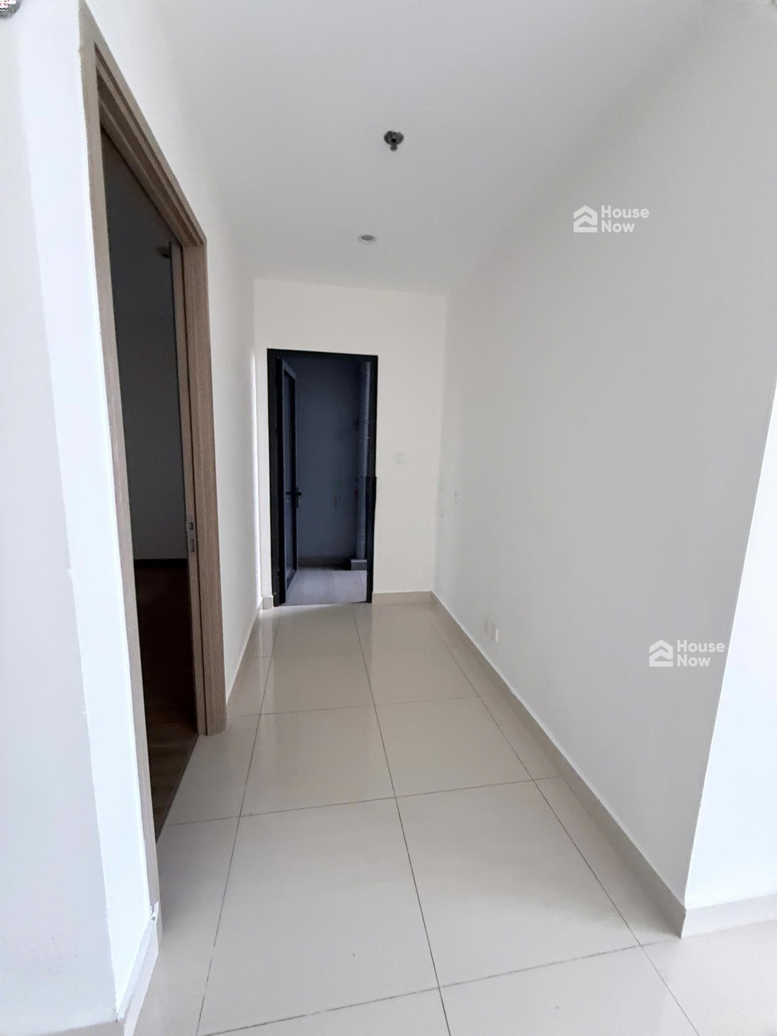 Bán lỗ siêu rẻ 2PN 2WC 67m2 chỉ 2tỷ660 Vinhomes Grand Park có sẳn sổ - ảnh 1 Bán lỗ siêu rẻ 2PN 2WC 67m2 chỉ 2tỷ660 Vinhomes Grand Park có sẳn sổ - ảnh 1