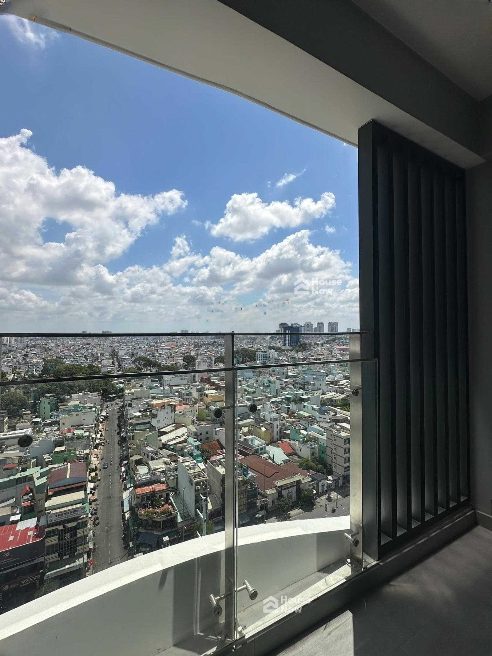 Căn hộ 2PN giá cực tốt view Quận 1 siêu đẹp, thoáng - ảnh 12 Căn hộ 2PN giá cực tốt view Quận 1 siêu đẹp, thoáng - ảnh 12