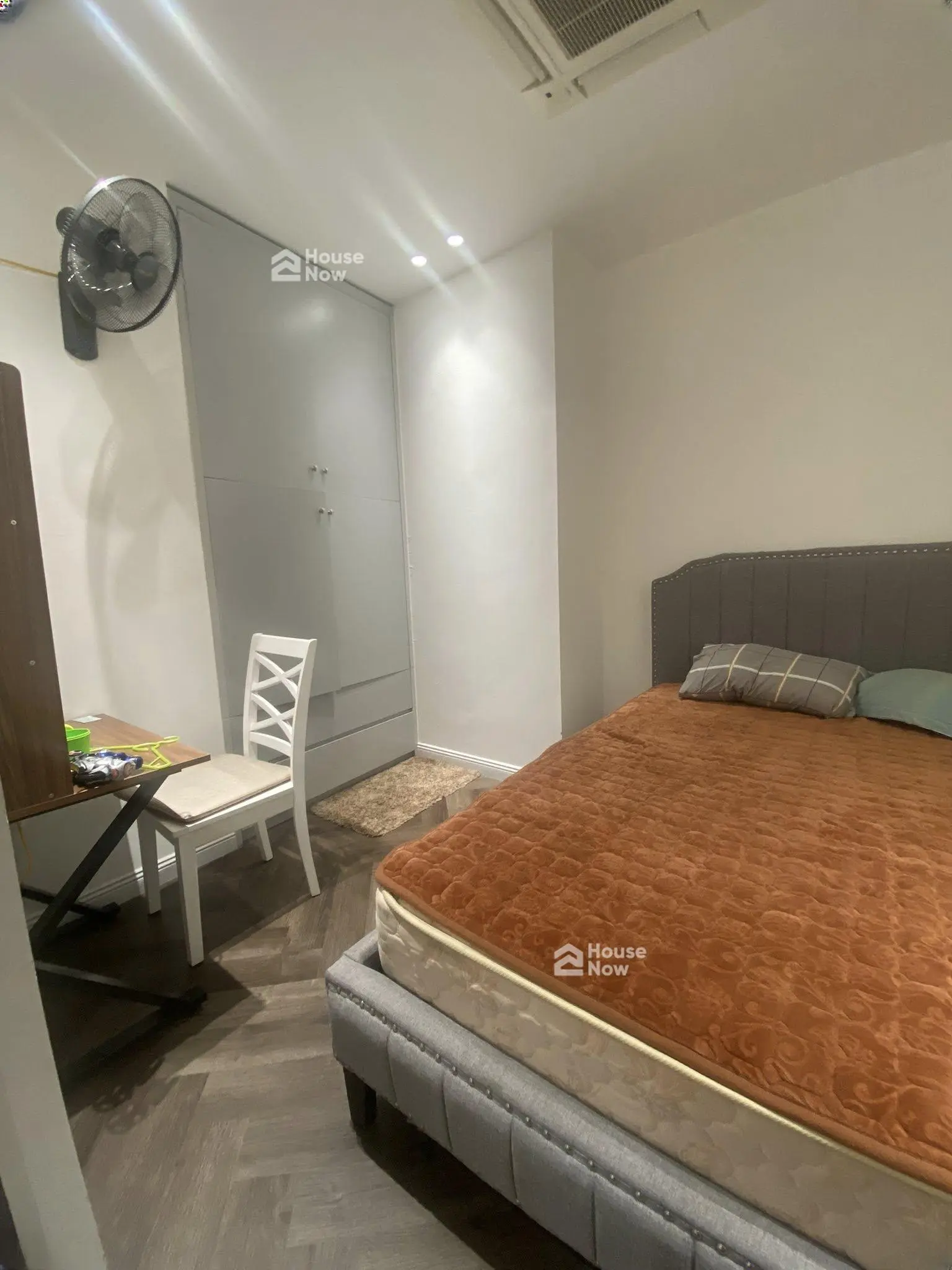 Bán căn chung cư Royal City, 132m2, 4 phòng ngủ, 2 vệ sinh - ảnh 17 Bán căn chung cư Royal City, 132m2, 4 phòng ngủ, 2 vệ sinh - ảnh 17