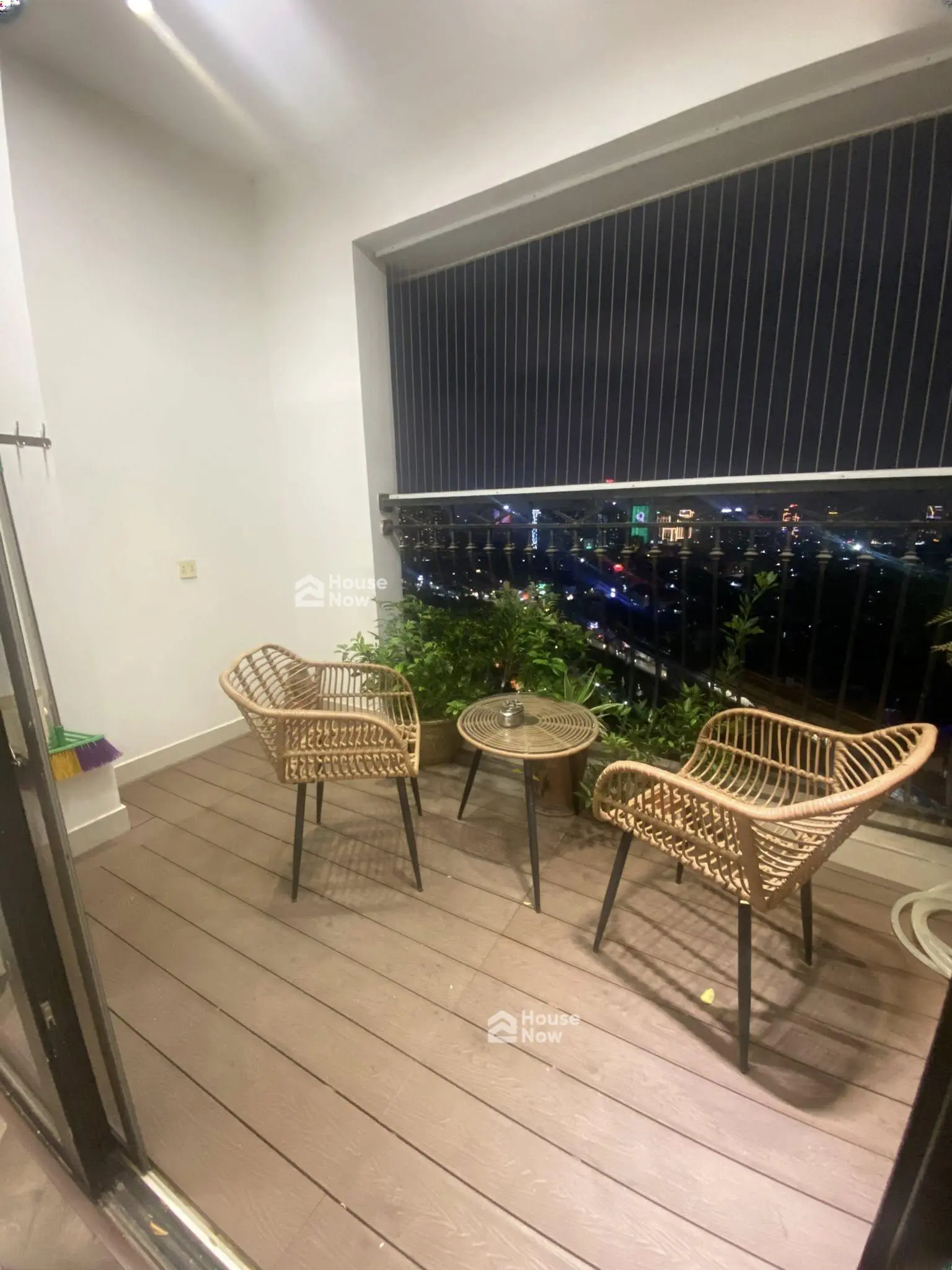 Bán căn chung cư Royal City, 132m2, 4 phòng ngủ, 2 vệ sinh - ảnh 8 Bán căn chung cư Royal City, 132m2, 4 phòng ngủ, 2 vệ sinh - ảnh 8