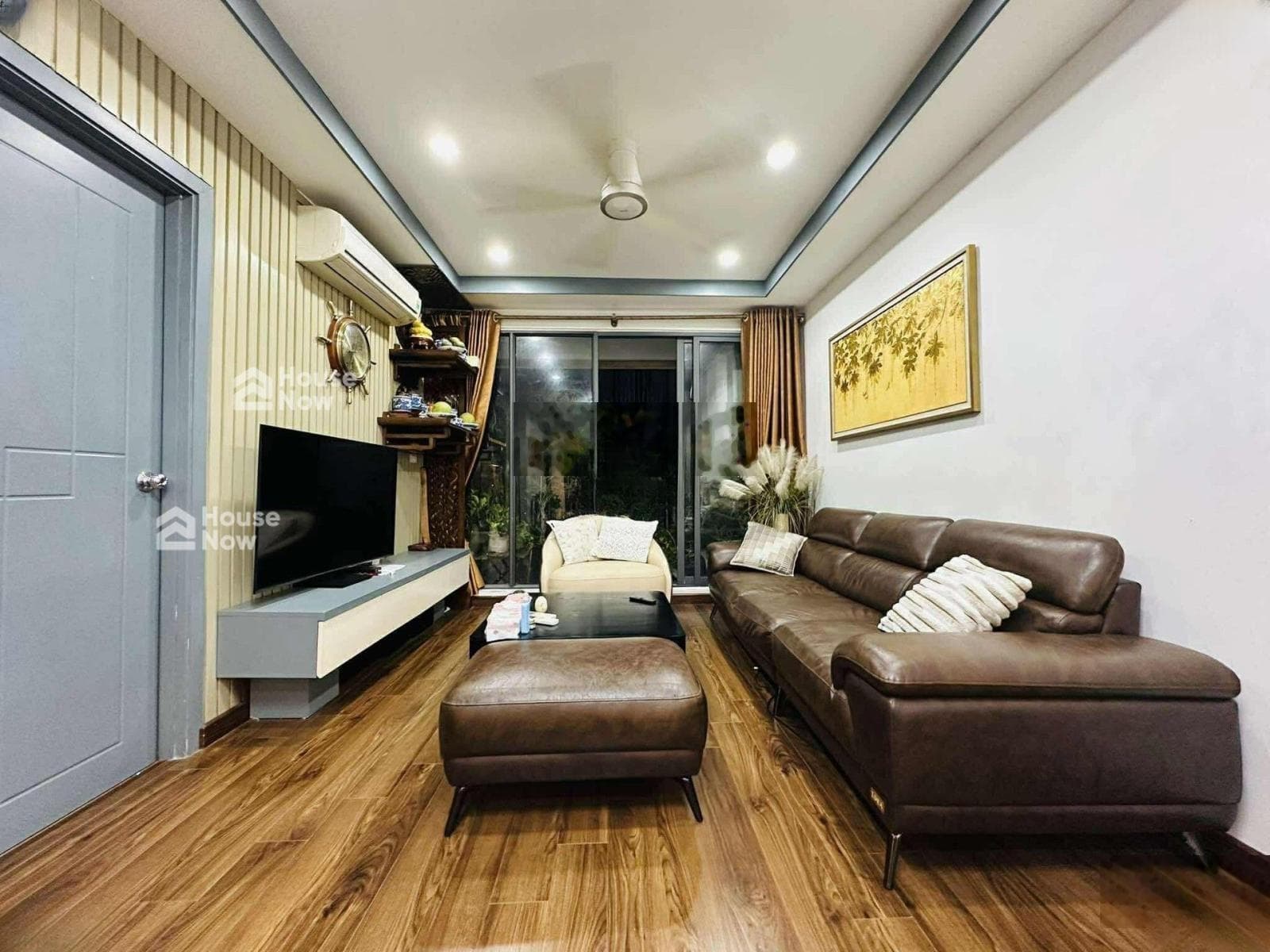 Bán gấp, CH OCT5A Resco, 75m2 3PN 2WC chỉ 5,x tỷ, tầng VIP, lô góc thoáng sáng, nội thất VIP ở ngay - ảnh 1 Bán gấp, CH OCT5A Resco, 75m2 3PN 2WC chỉ 5,x tỷ, tầng VIP, lô góc thoáng sáng, nội thất VIP ở ngay - ảnh 1