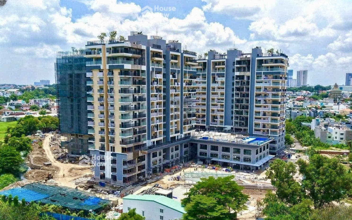 Bán căn 3PN 116m2 view hồ bơi siêu đẹp, miễn phí quản lý 18 tháng - ảnh 1 Bán căn 3PN 116m2 view hồ bơi siêu đẹp, miễn phí quản lý 18 tháng - ảnh 1