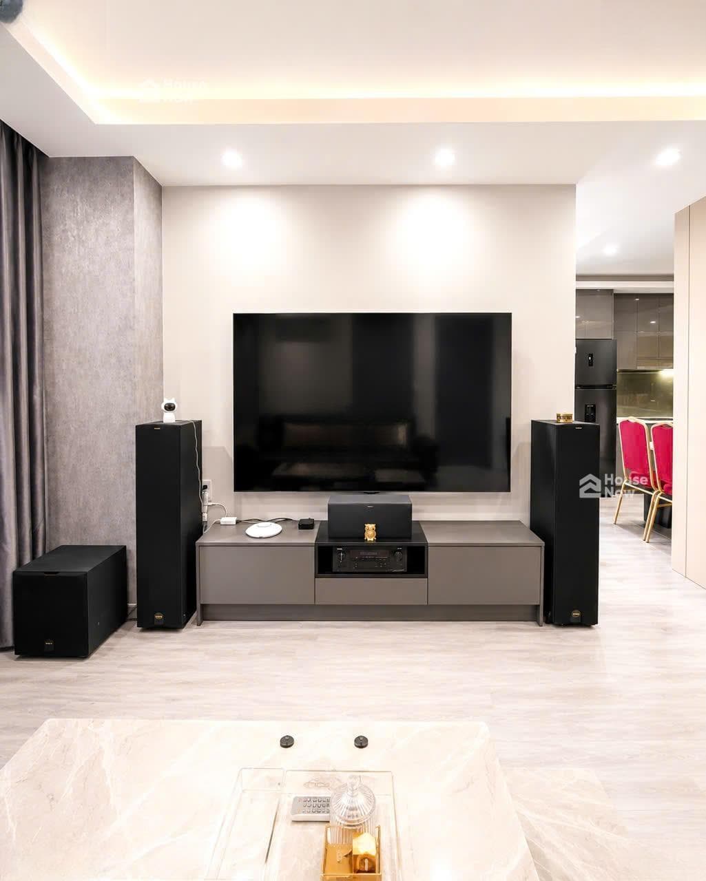 Bán căn hộ Sky Center, 3 phòng ngủ, 3WC, 139m2, giá 11.7 tỷ, full nội thất - ảnh 4 Bán căn hộ Sky Center, 3 phòng ngủ, 3WC, 139m2, giá 11.7 tỷ, full nội thất - ảnh 4