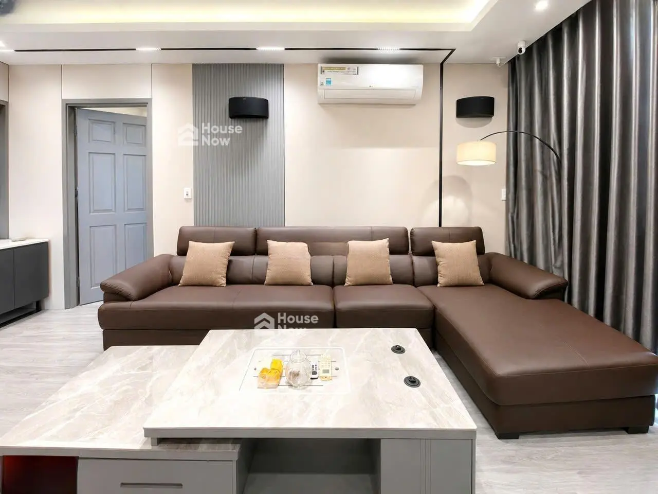 Bán căn hộ Sky Center, 3 phòng ngủ, 3WC, 139m2, giá 11.7 tỷ, full nội thất - ảnh 6 Bán căn hộ Sky Center, 3 phòng ngủ, 3WC, 139m2, giá 11.7 tỷ, full nội thất - ảnh 6
